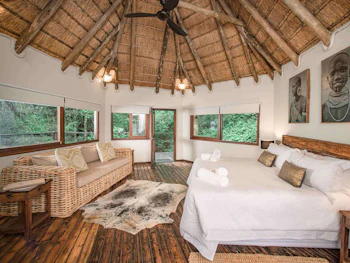 Serenity Mountain and Forest Lodge Bedroom