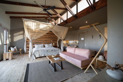Rhino Ridge Safari Lodge Bedroom