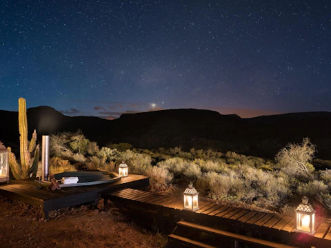 Montevue Nature Farm Hot Tub at Night