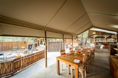 Bundox Safari Lodge Dining Area