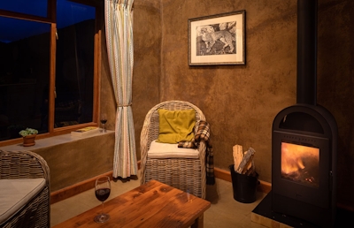 Kingfisher Cottages Indoor Fireplace