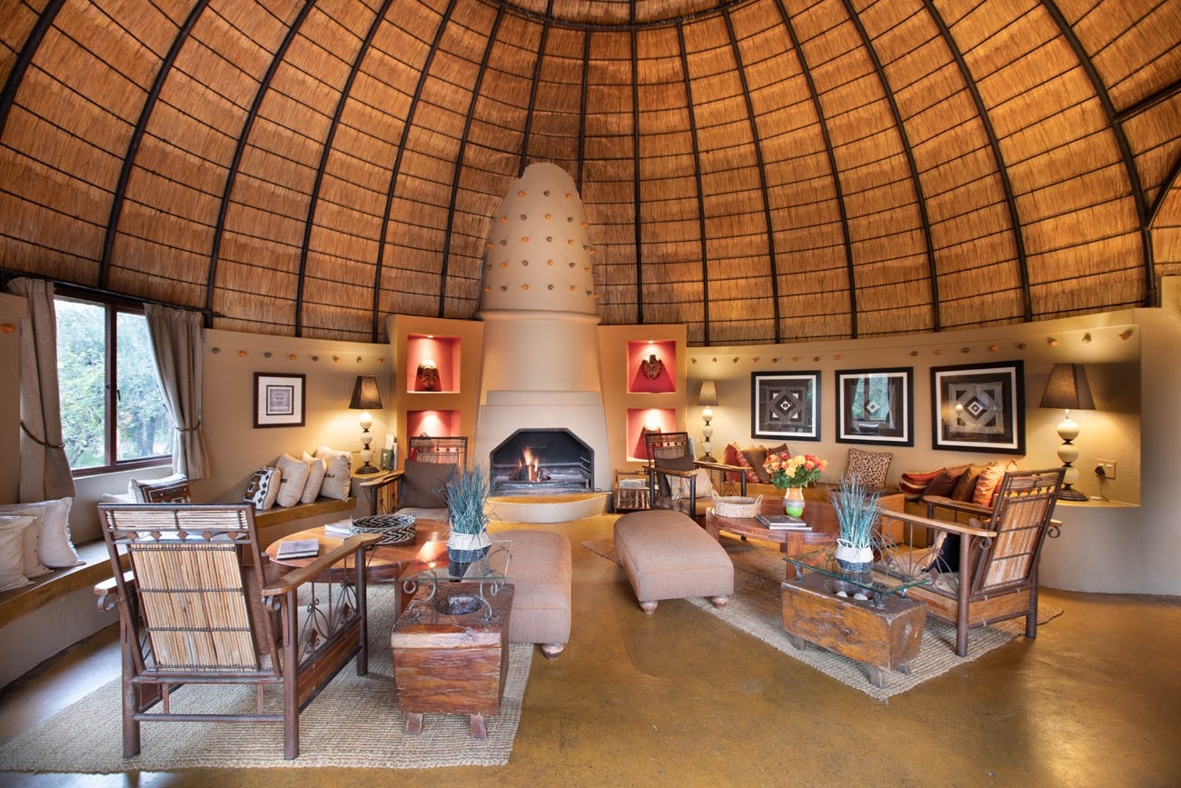 Hoyo Hoyo Safari Lodge Lounge