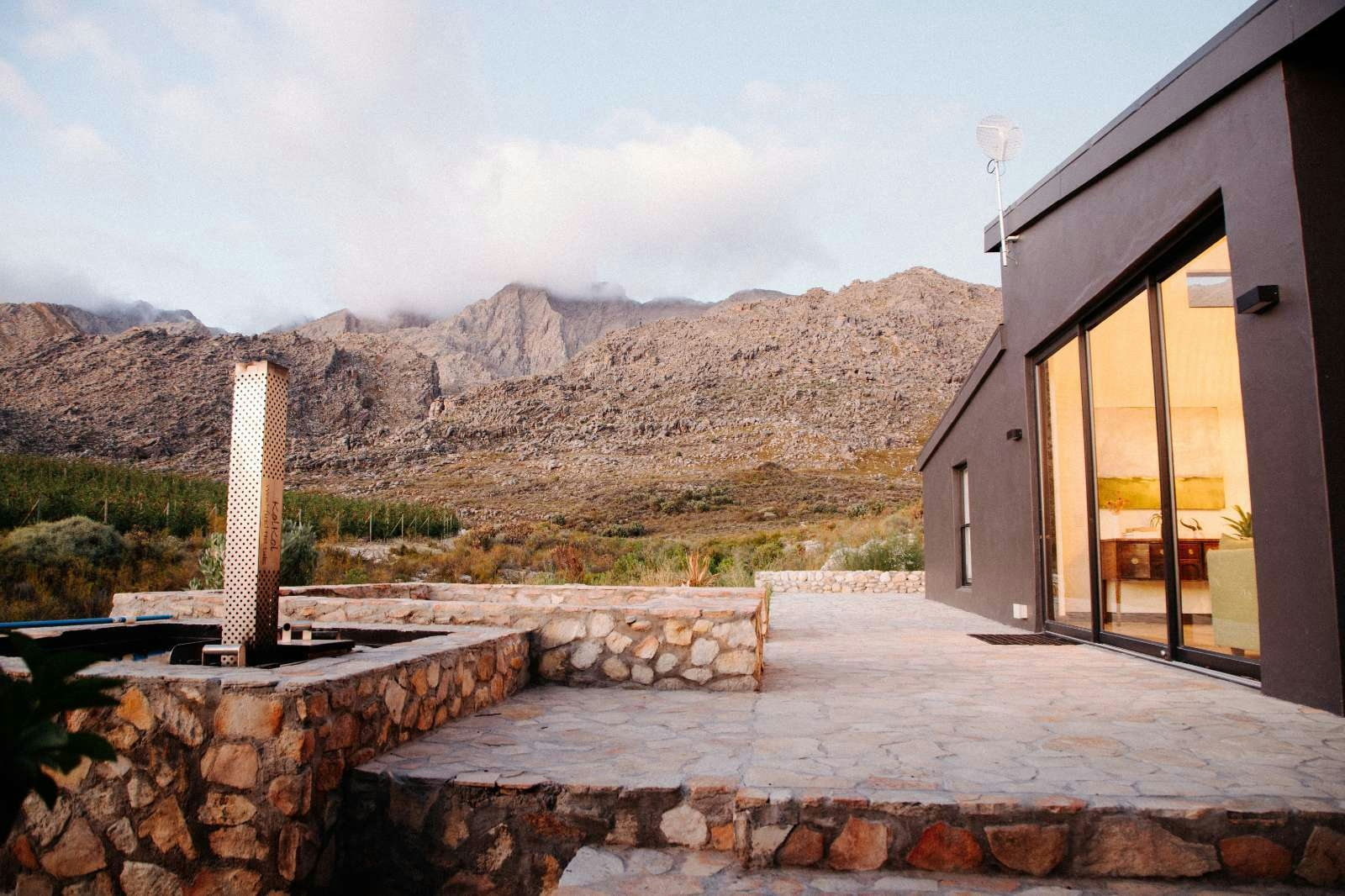 GlenDonald Orchard Cottage Hot Tub