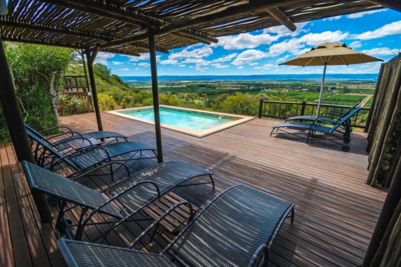 Hitgeheim Country Lodge Pool Deck