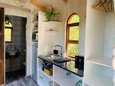 Treedom Villas and Vardos Kitchenette