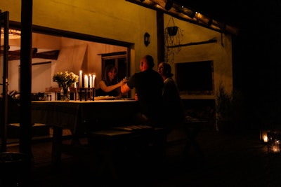 Outdoor dining at Ohana Retreat